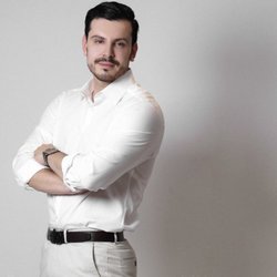 Dr. Mauricio Orlando España