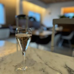 Virgin Atlantic Clubhouse - Great champagne selection