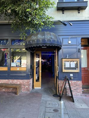 The Blue Light by null