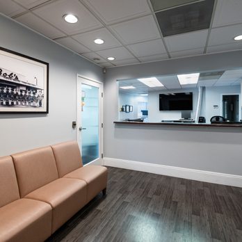 Burbank Periodontics - We take great pride in the cleanliness of our office. - Periodontists Near Me - Burbank, California Burbank Periodontics - We take great pride in the cleanliness of our office. - Periodontists Near Me - Burbank, California
