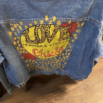 Tammi Sue’s - Hand painted jean jackets - Home Decor Near Me - Buckner, Missouri