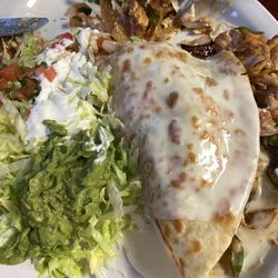 El Galante Mexican Grill - Chicken Quesadilla/Fajita
