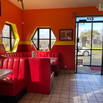 Los Cantaros - Entrance - Mexican Near Me - San Leandro, California Los Cantaros - Entrance - Mexican Near Me - San Leandro, California
