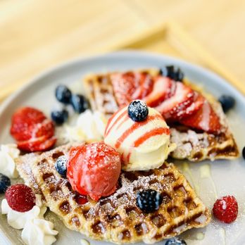 Croffle House - Berry croffles with gelato - Coffee & Tea Near Me - Richmond Hill, Ontario Croffle House - Berry croffles with gelato - Coffee & Tea Near Me - Richmond Hill, Ontario