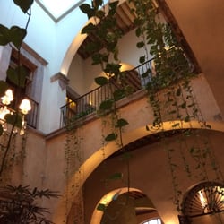 Di Vino - Dining area