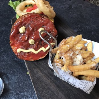 Catamundi - Ribeye burger and truffled fries - Bars Near Me - México, D.F., DIF