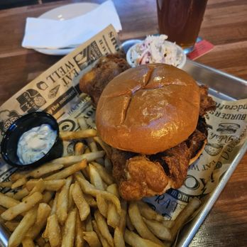 Perrytown Tap House - Fried Cod - yummy - Beer, Wine & Spirits Near Me - Franklin Park, Pennsylvania