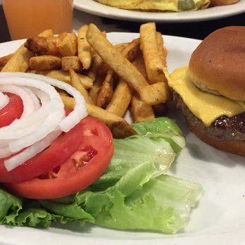 Maureen's Kitchen - Breakfast & Brunch Near Me - Smithtown, New York