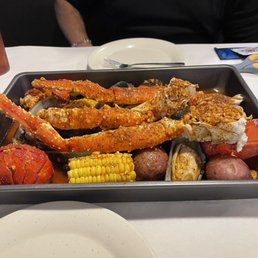 Place was packed, we were greeted. Service: timely, attentive and checks on point. The staff attentive and food was scrumptious! Place was packed, we were greeted. Service: timely, attentive and checks on point. The staff attentive and food was scrumptious!