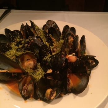 Old Ebbitt Grill - The presentation of the mussels made my mouth water - Bars Near Me - Washington, DC, District of Columbia