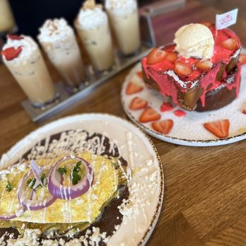 Madres Brunch - Omelette, French toast & coffee - Breakfast & Brunch Near Me - Placentia, California Madres Brunch - Omelette, French toast & coffee - Breakfast & Brunch Near Me - Placentia, California