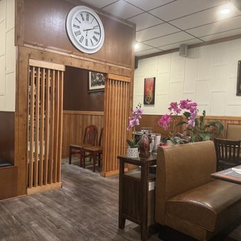 Thai Orchid Restaurant - Front entrance - Thai Near Me - Jacksonville, Florida