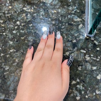 Queen's Nails & Spa - And this is what I got!!!! Like what tf is that?!!!! - Nail Salons Near Me - Chino, California Queen's Nails & Spa - And this is what I got!!!! Like what tf is that?!!!! - Nail Salons Near Me - Chino, California