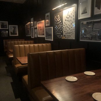 Burtons Grill & Bar - nice booths - New American Near Me - Boca Raton, Florida