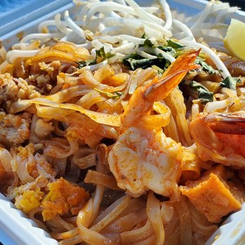 Sai Jai Thai Restaurant - Shrimp pad thai - Thai Near Me - San Francisco, California Sai Jai Thai Restaurant - Shrimp pad thai - Thai Near Me - San Francisco, California