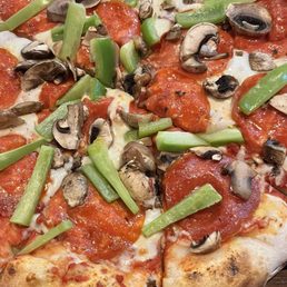 Pepperoni pizza 16" with bell peppers and mushrooms. Great tender crust. Pepperoni pizza 16" with bell peppers and mushrooms. Great tender crust.