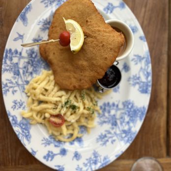 Alpenrose Vail - Schnitzel "Rockies & Roses" - German Near Me - Vail, Colorado Alpenrose Vail - Schnitzel "Rockies & Roses" - German Near Me - Vail, Colorado
