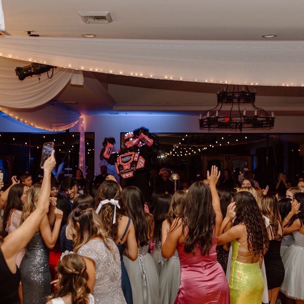 On the Move Entertainment - DJs Near Me - Moreno Valley, California On the Move Entertainment - DJs Near Me - Moreno Valley, California
