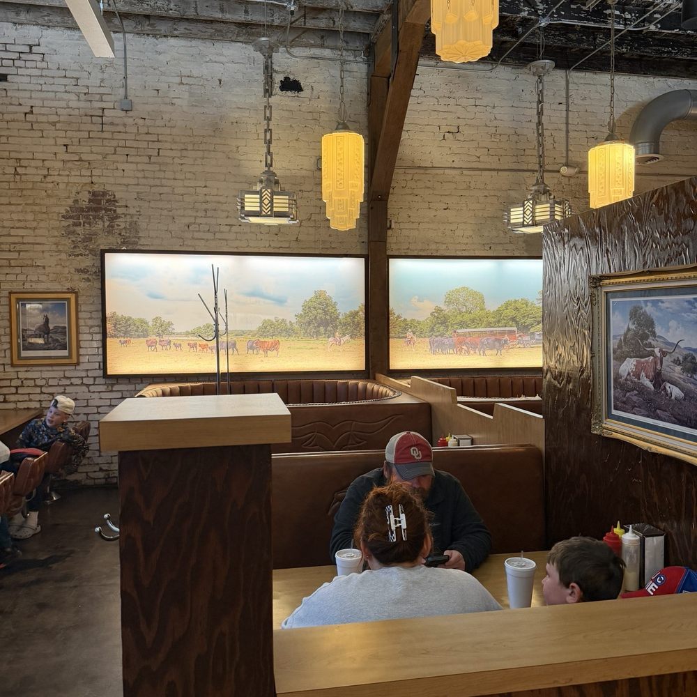 Sun Cattle - Interior - Burgers Near Me - Oklahoma City, Oklahoma Sun Cattle - Interior - Burgers Near Me - Oklahoma City, Oklahoma