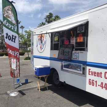 Pizza Bob's - Visiting Pizza Bob on the East Side by the Foods Co parking lot Sat afternoon - Pizza Near Me - Bakersfield, California
