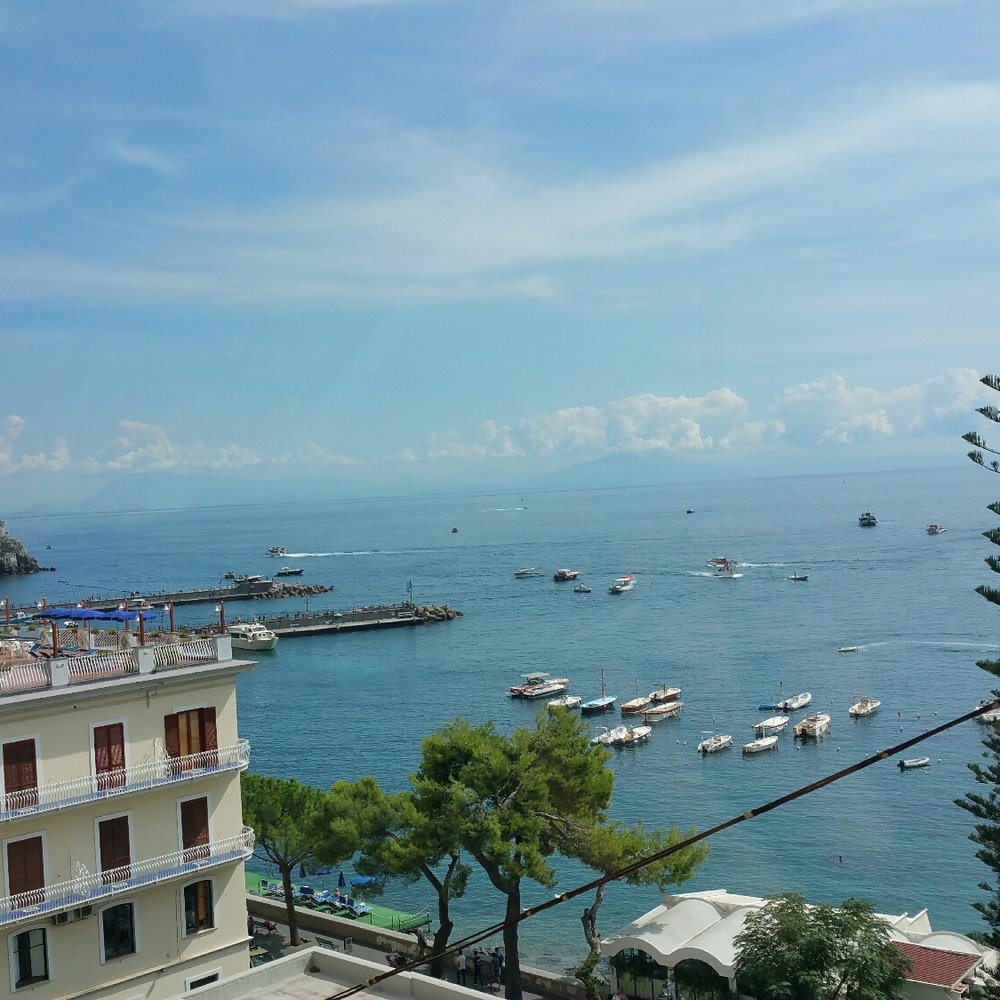Amalfi Coast - Hotels Near Me - Amalfi, SA