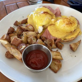 The Beachcomber - Egg Benedict - Seafood Near Me - Newport Beach, California