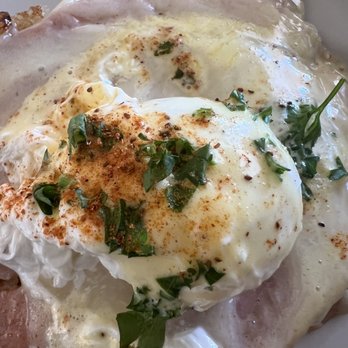 Sunset Grill - Sunset Benedict - American Near Me - Fredericksburg, Texas