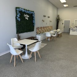 Luxe 38 Cafe & Lounge