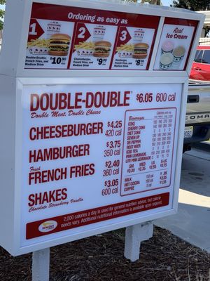 In-N-Out Burger by null