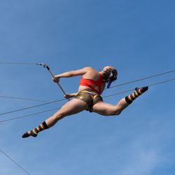Trapeze School New York - Flying outside in the sunshine at our Pier 40 location.