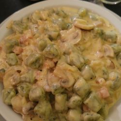 Casavieja Ballester - El mejor lugar de pastas en Ballester... Mi preferido: ñoquis de rúcula con crema de panceta y hongos.....