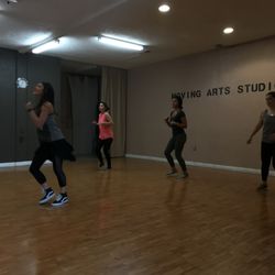 Issa Vibe Fitness - Thursday class with these AMAZING ladies!
