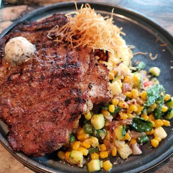 Earls Kitchen + Bar - New American Near Me - Bellevue, Washington