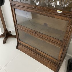 Premier Relocations - Broken glass - do not have them handle any antiques even thought they initially said they would handle them very carefully - a lie
