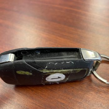 High Quality Auto Sales - damaged key fob/missing key blade - Used Car Dealers Near Me - Chicago, Illinois