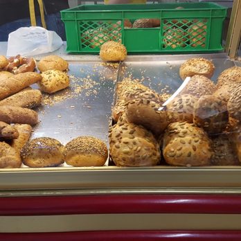Tobis Backstube - Bakeries Near Me - Pliening, BY