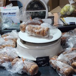 Windy Brow Farms - Expensive donuts.  At least have a sample out.