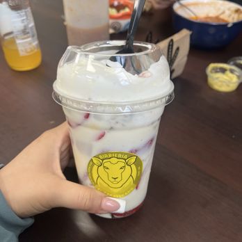 Birrieria El Zacatecano - Fresas con crema - Mexican Near Me - Pontiac, Michigan Birrieria El Zacatecano - Fresas con crema - Mexican Near Me - Pontiac, Michigan