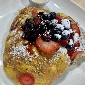 Estilo Azteca - Lechera French Toast & Fruit - Breakfast & Brunch Near Me - Glendale, Arizona