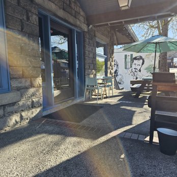 The Hazel Room - Outdoor seating - Breakfast & Brunch Near Me - Portland, Oregon The Hazel Room - Outdoor seating - Breakfast & Brunch Near Me - Portland, Oregon