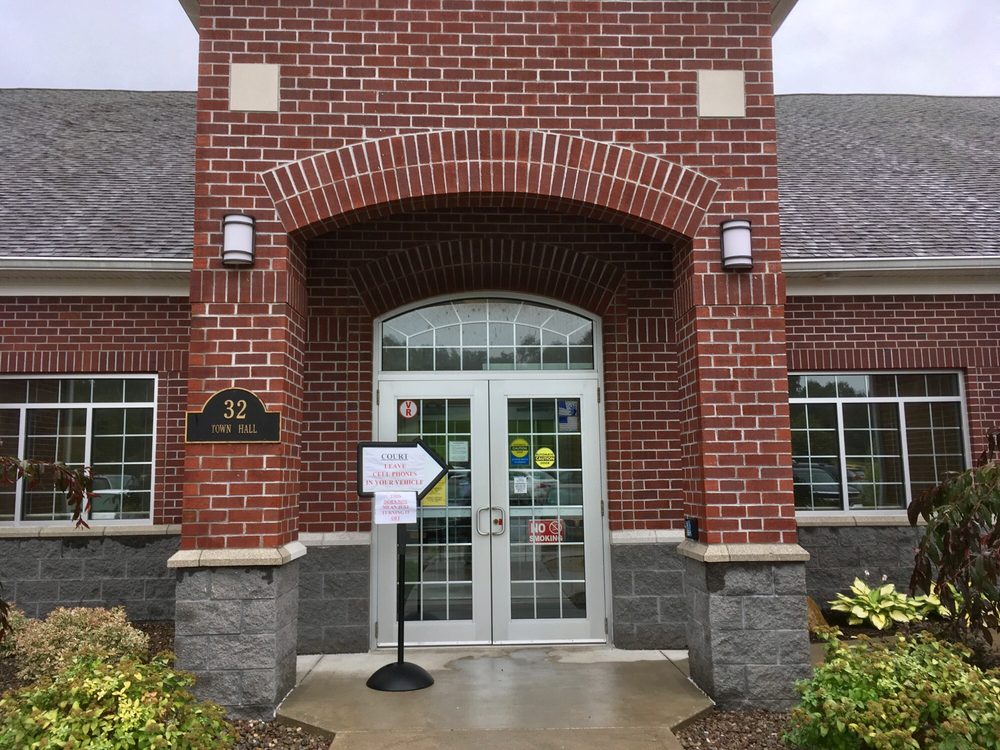 MACEDON TOWN HALL AND LIBRARY 3032 Main St, Macedon, New York