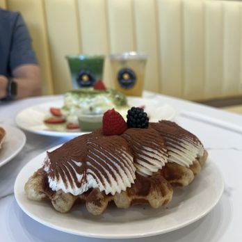 Fluffy Fluffy - Tiramisu Croffle - Desserts Near Me - Tustin, California