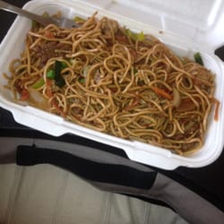 Asian Take Away - Stærke, stegte nudler med kylling og oksekød