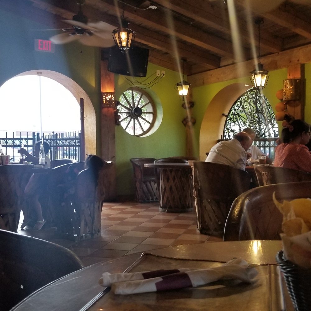 Los Aztecas - Outdoor patio seating - Mexican Near Me - Dubuque, Iowa Los Aztecas - Outdoor patio seating - Mexican Near Me - Dubuque, Iowa