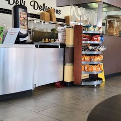 Deli Delicious - Great selection of chips