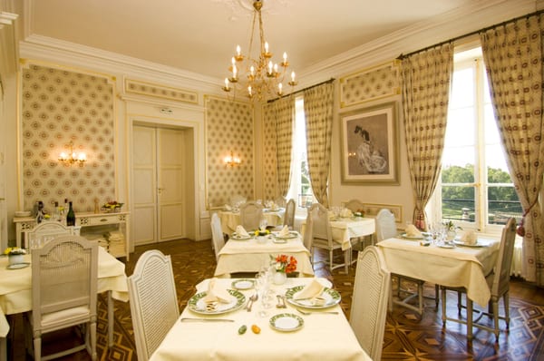 Restaurant - Le Château d'Ygrande by null