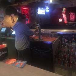 Phat Pheasant Pub - Cold beer and friendly staff.