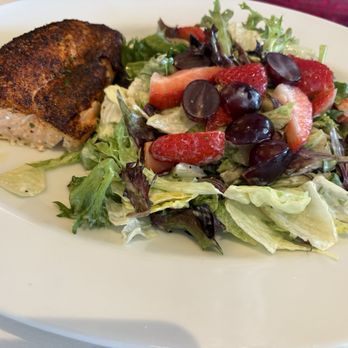 Ocean Prime - Blackened Salmon Salad - Seafood Near Me - Tampa, Florida Ocean Prime - Blackened Salmon Salad - Seafood Near Me - Tampa, Florida