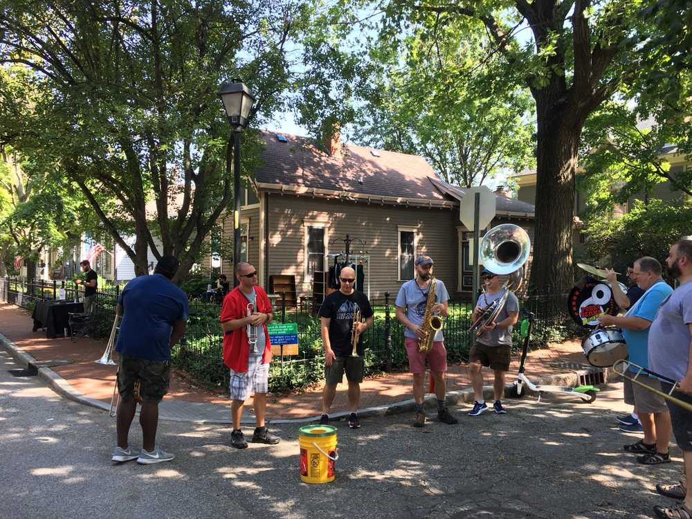 LOCKERBIE SQUARE STREET MARKET Updated August 2024 23 Photos