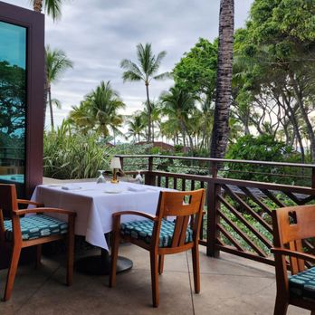 Miller & Lux - Outside dinning - Seafood Near Me - Kailua-Kona, Hawaii Miller & Lux - Outside dinning - Seafood Near Me - Kailua-Kona, Hawaii